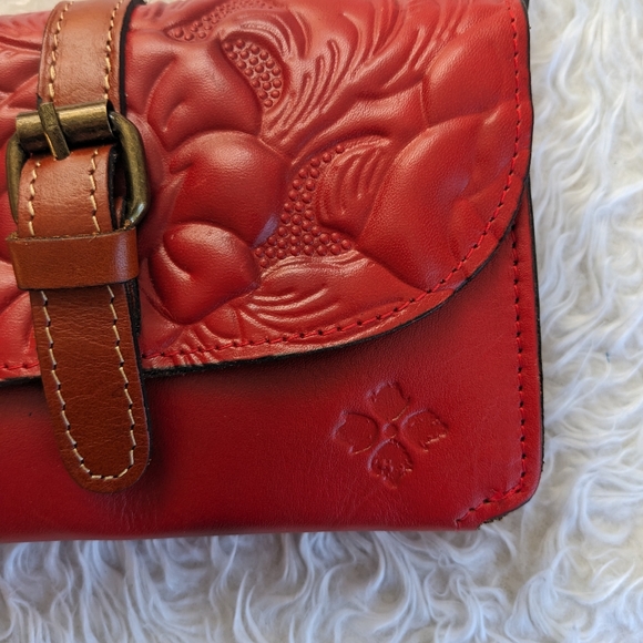 Patricia Nash Torri Red Leather Crossbody - Picture 2 of 12